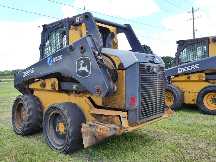 2021-deere-332g-image-8