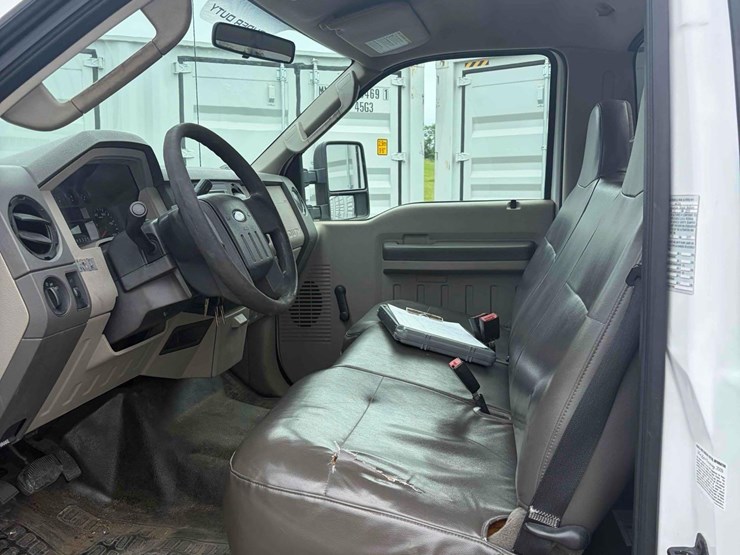 2010-ford-f350-xl-image-11