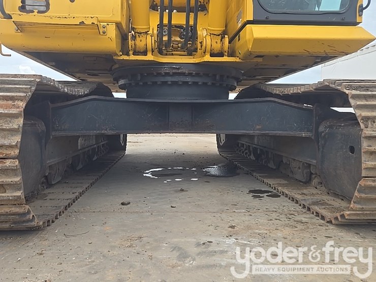 2022-komatsu-pc360-lc-11-image-18