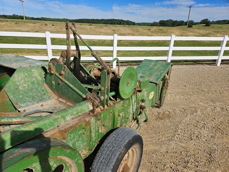 john-deere-24t-image-17