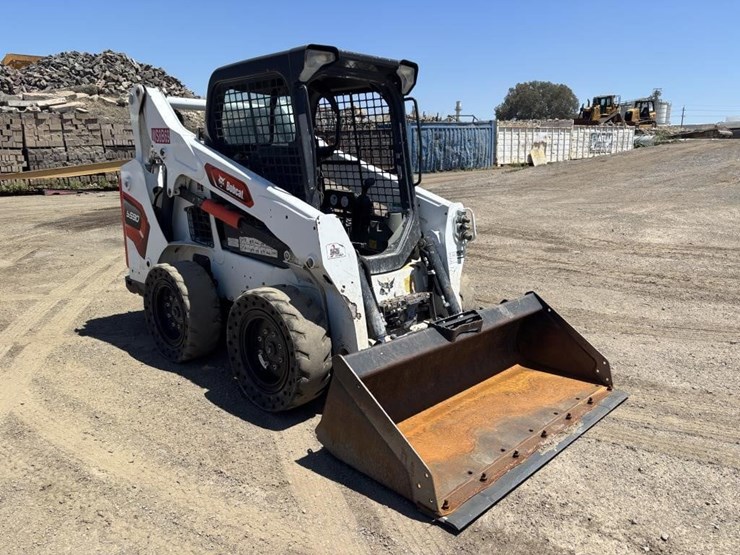 2021-bobcat-s590-image-2