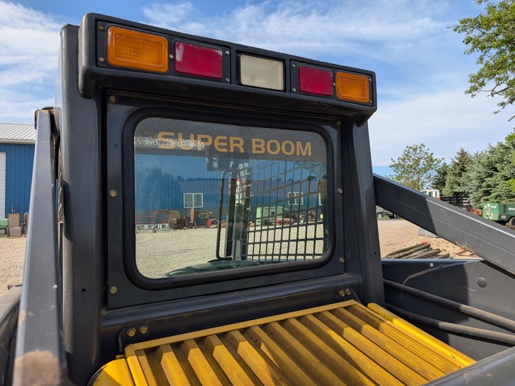 #5454-•-new-holland-160-skid-loader-image-7