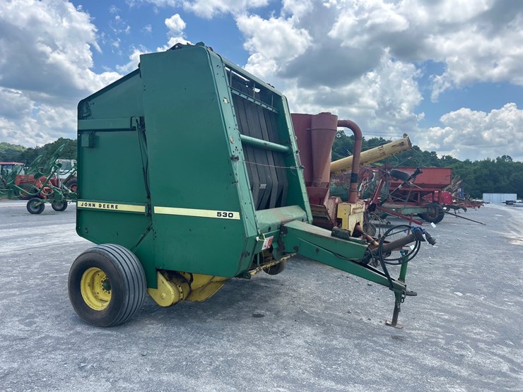 john-deere-530-image-1