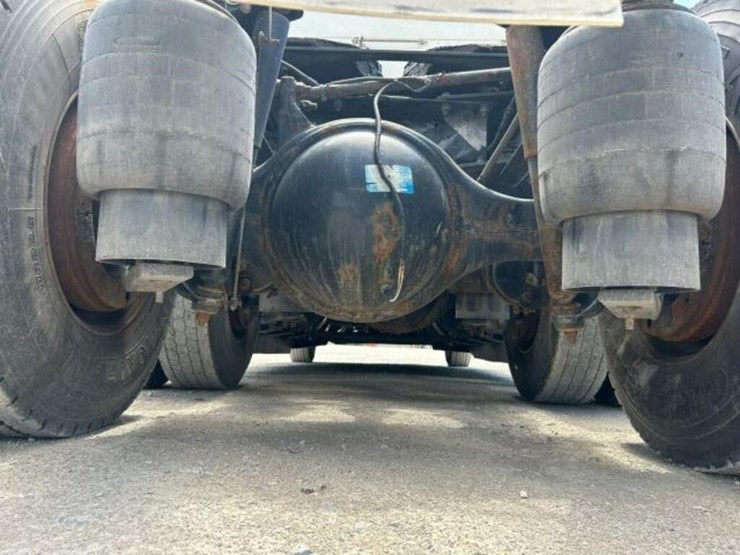 2020-kenworth-t680-image-74