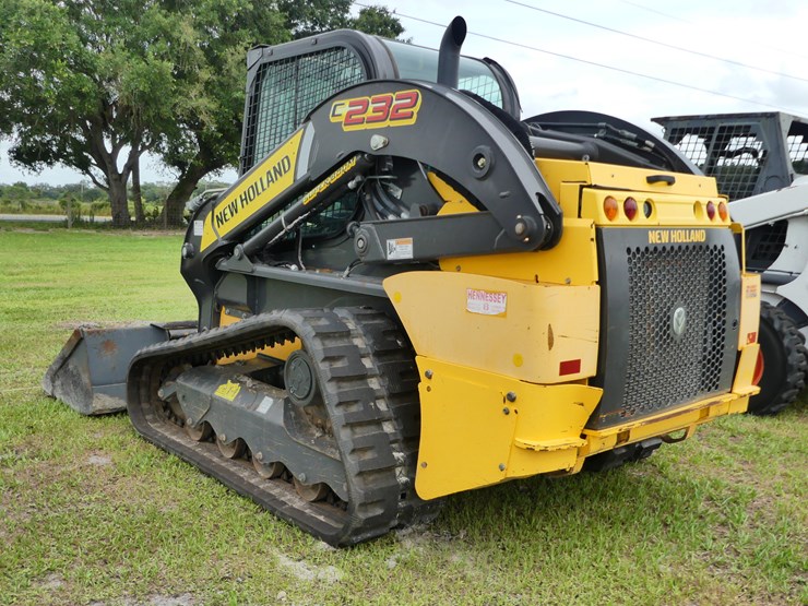 2020-new-holland-c232-image-9