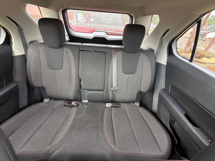 2016-chevrolet-equinox-lt-image-9