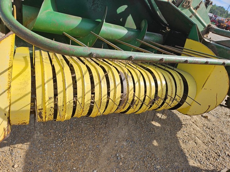 john-deere-24t-image-12