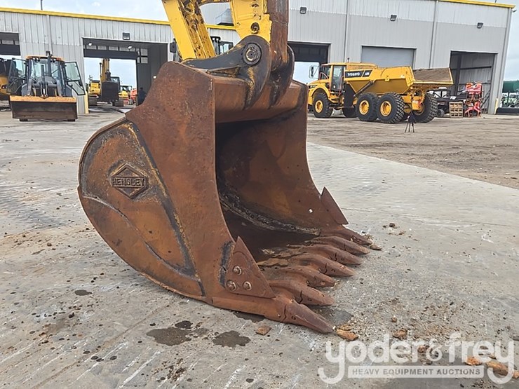 2023-komatsu-pc490-lc-10-image-18