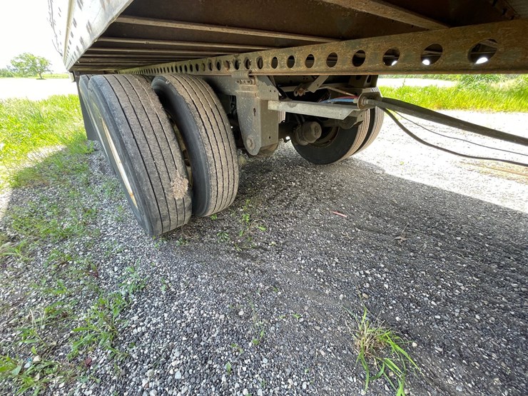 #400-•-2017-stoughton-semi-trailer-(has-wi-title)-(denmark,-wi)-image-16