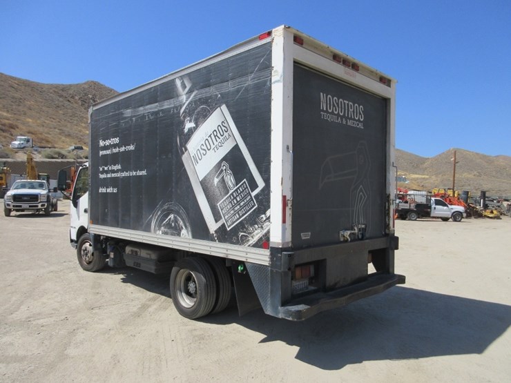 2015-hino-195h-image-4