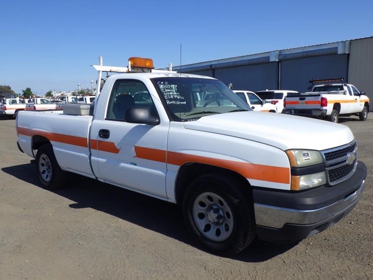2006-chevrolet-1500-image-2