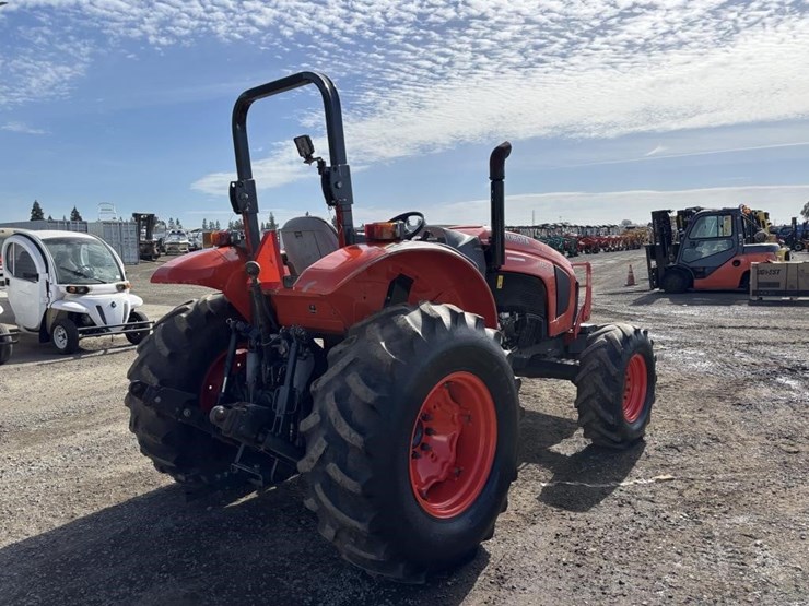 2018-kubota-m5-111d-image-3