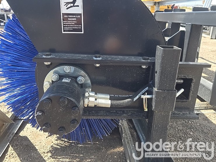 unused-jct-84"-angle-broom-to-suit-skidsteer-image-9