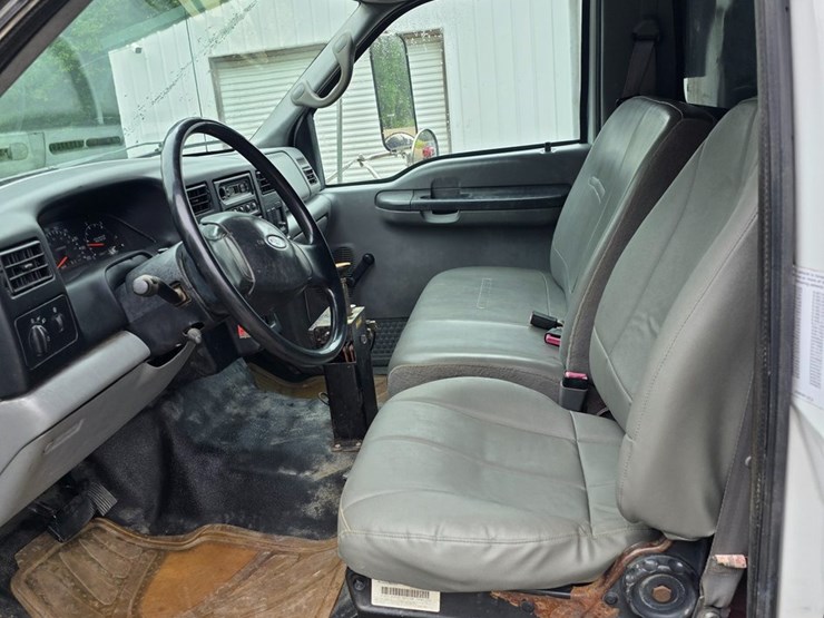 2008-ford-f750-image-8