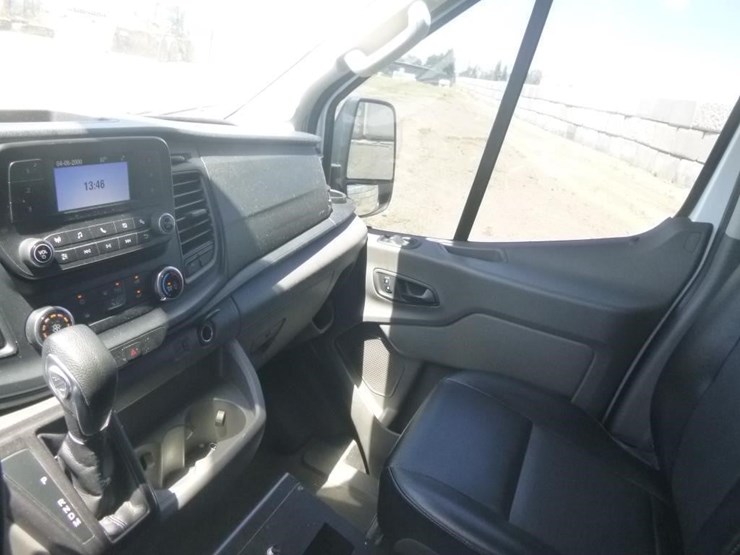 2020-ford-transit-image-8