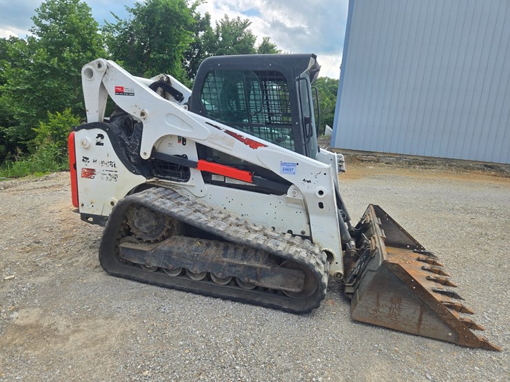 2020-bobcat-t770-image-12