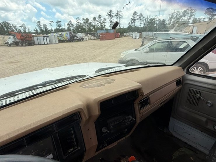 1984-ford-f600-image-49