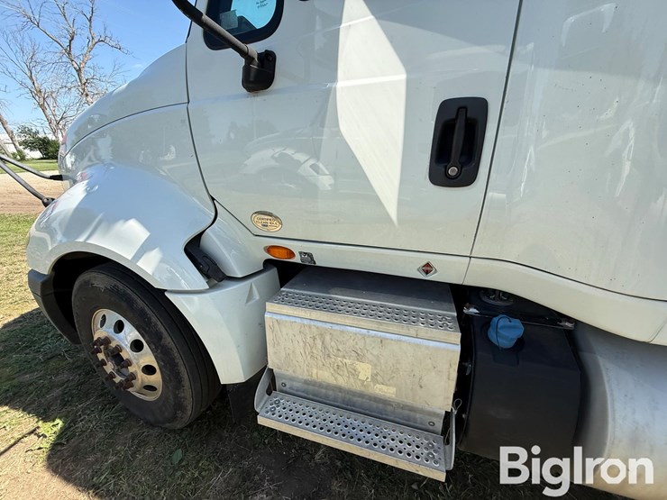 2015-international-prostar-image-14