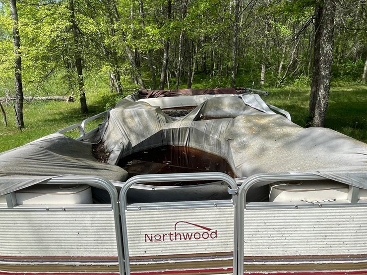 #502-•-northwood-pontoon-with-motor-(no-title)-(spring-brook,-wi)-image-12