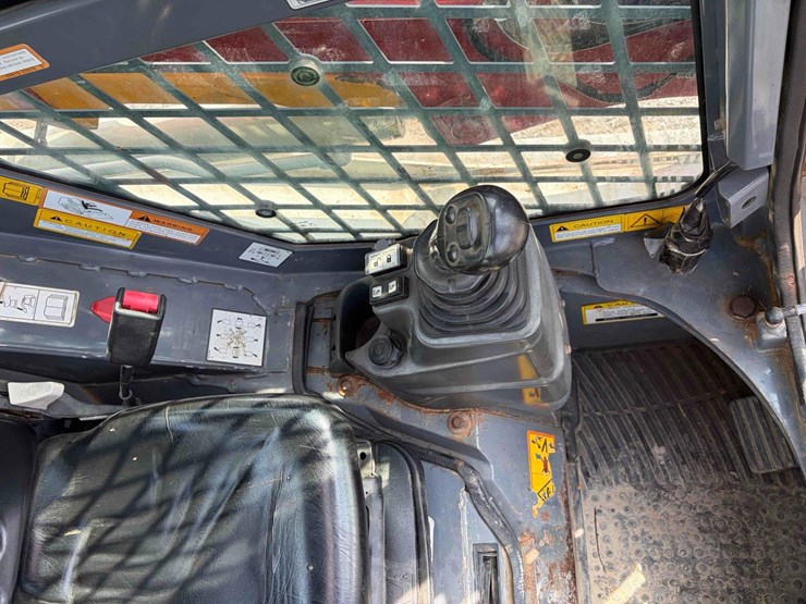 2019-takeuchi-tl6r-image-12