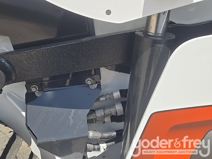 2021-bobcat-t66-image-28
