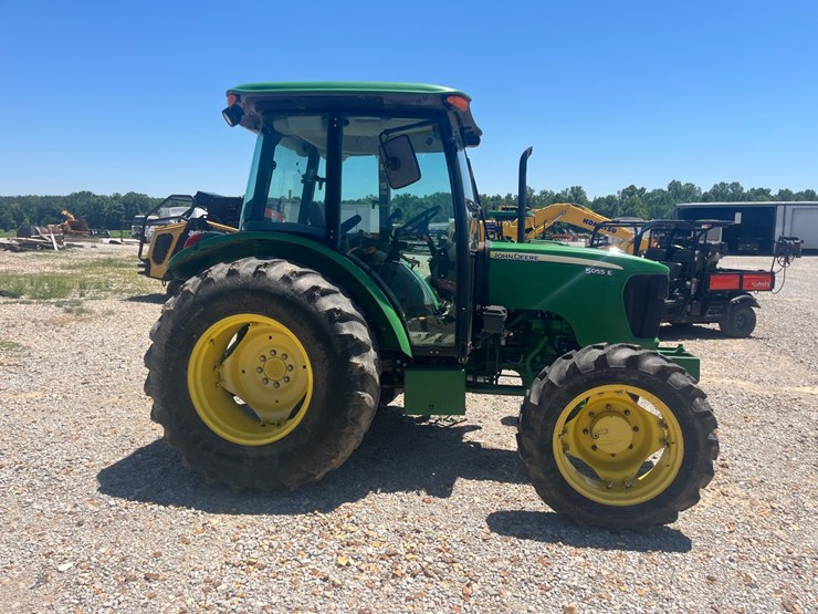 john-deere-5055e-image-4