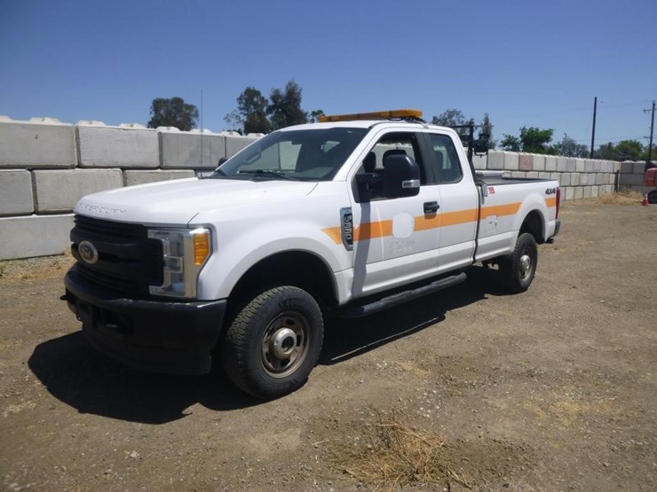 2017-ford-f350-image-2