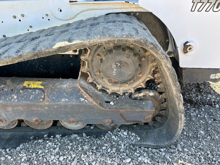 2021-bobcat-t770-image-19