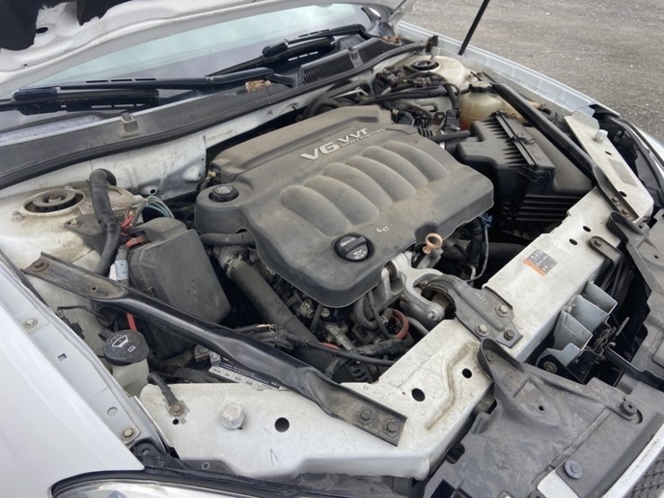 2013-chevrolet-impala-sedan-image-35