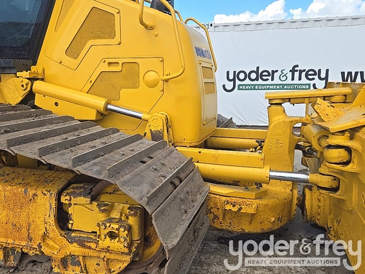 2018-komatsu-d61px-24-image-25