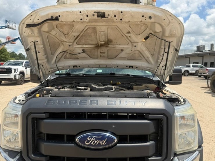 2013-ford-f550-image-55