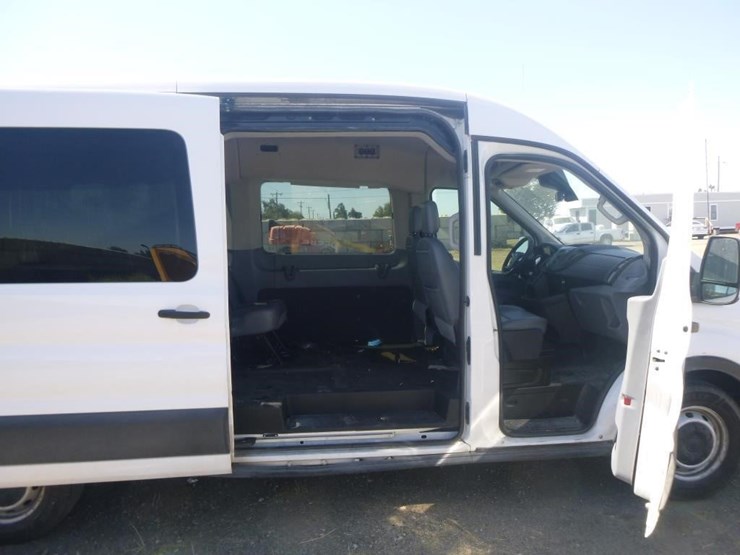 2019-ford-transit-image-14