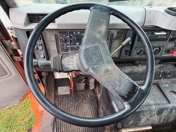 1999-case-ih-8100-image-33