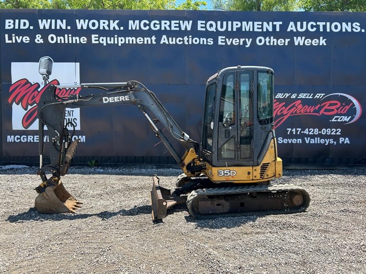 deere-35d-image-1