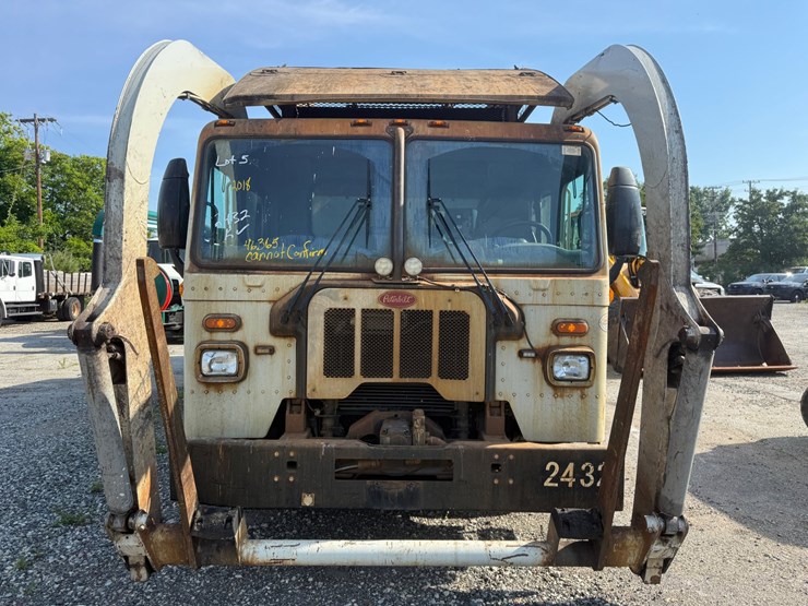 #5-•-2018-peterbilt-mammoth-front-loader-image-2