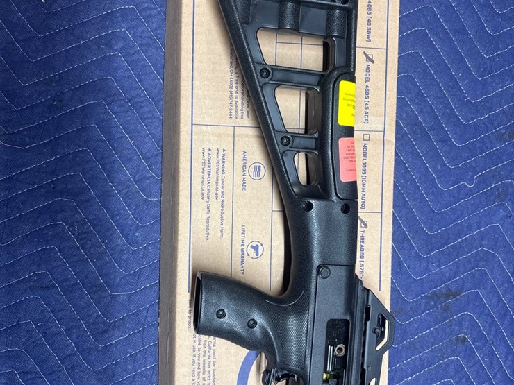 #40-•-hi-point-4595-carbine-45-auto-image-2