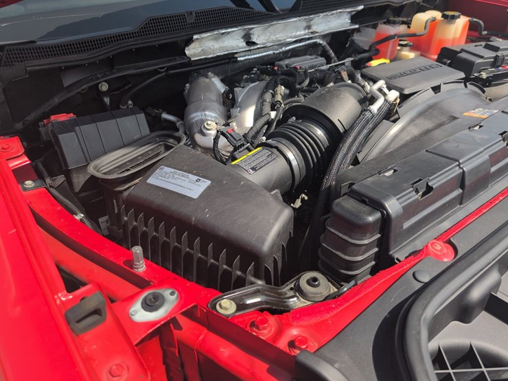 2020-chevrolet-silverado-2500hd-image-23
