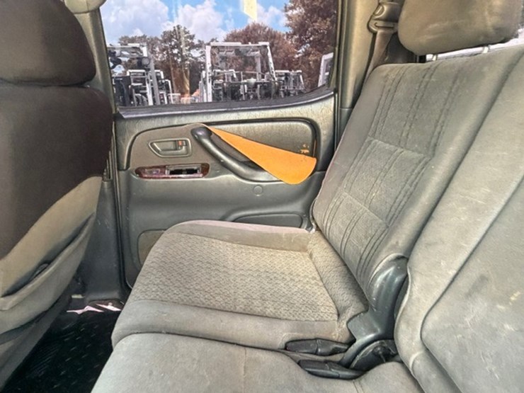 2004-toyota-tundra-image-27