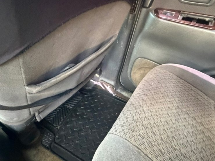 2004-toyota-tundra-image-29