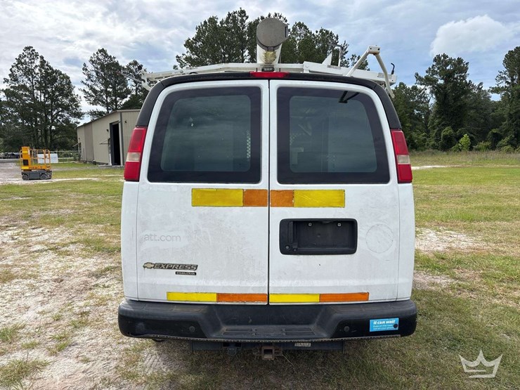 2013-chevrolet-express-2500-image-46