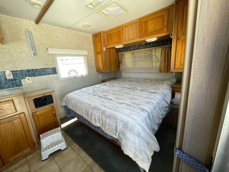 #460-•-2002-keystone-hornet-lite-bumper-pull-camper-(wi-title)-(helenville,wi)-image-21