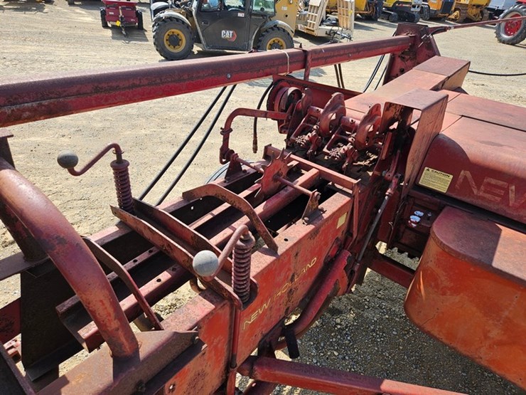 new-holland-273-image-21