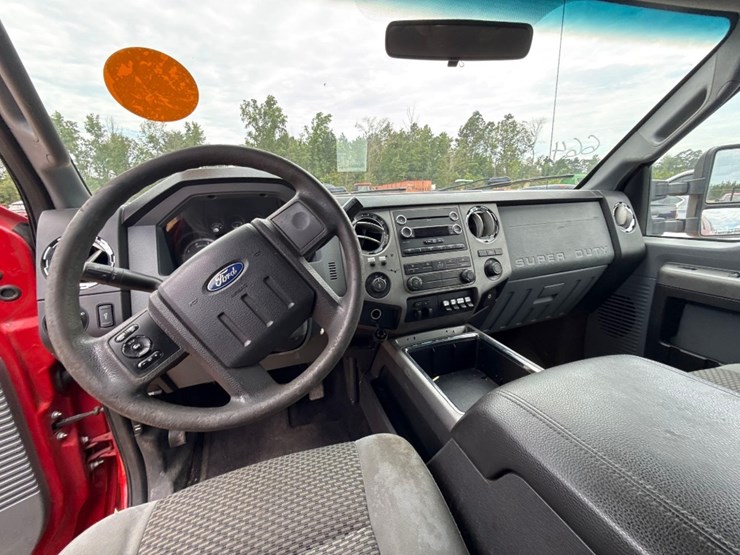 2011-ford-f350-image-15