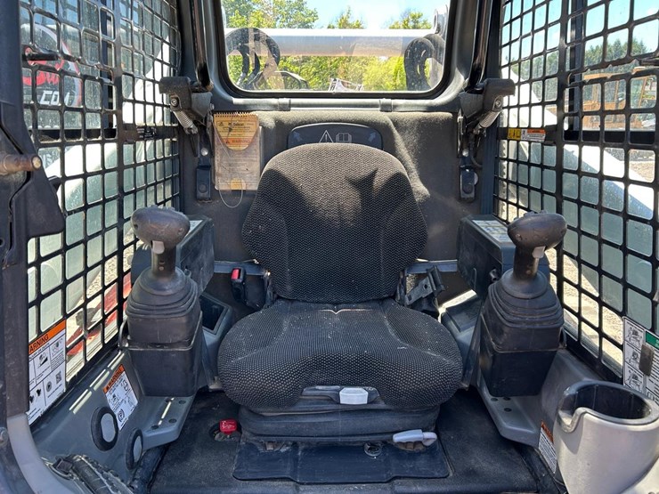2022-bobcat-t770-image-20