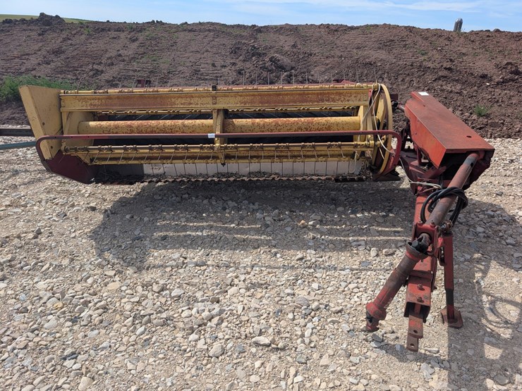 new-holland-469-image-1