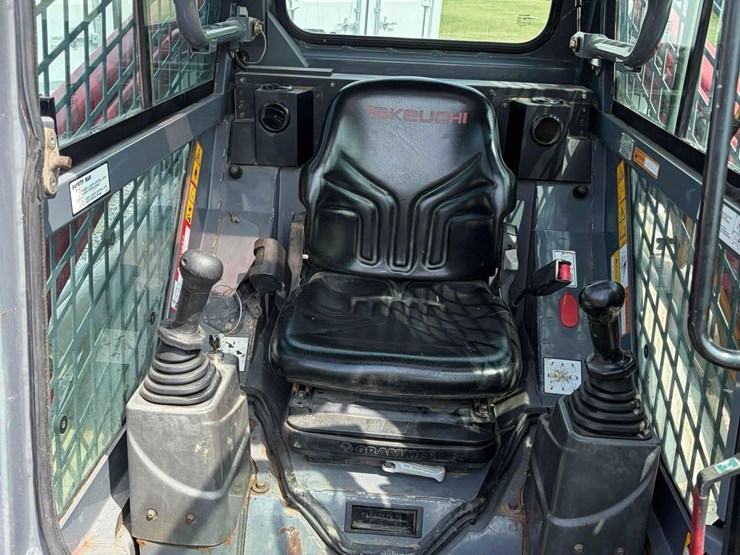 2019-takeuchi-tl6r-image-10