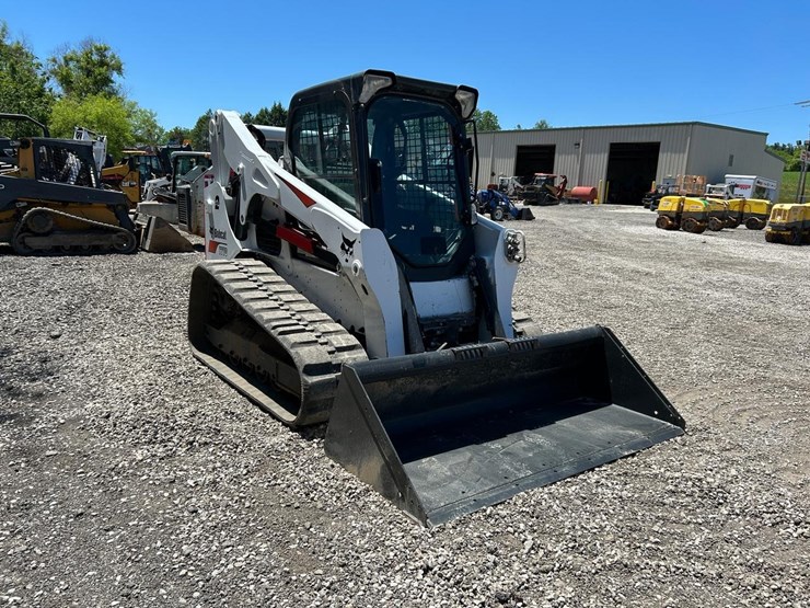2022-bobcat-t770-image-6