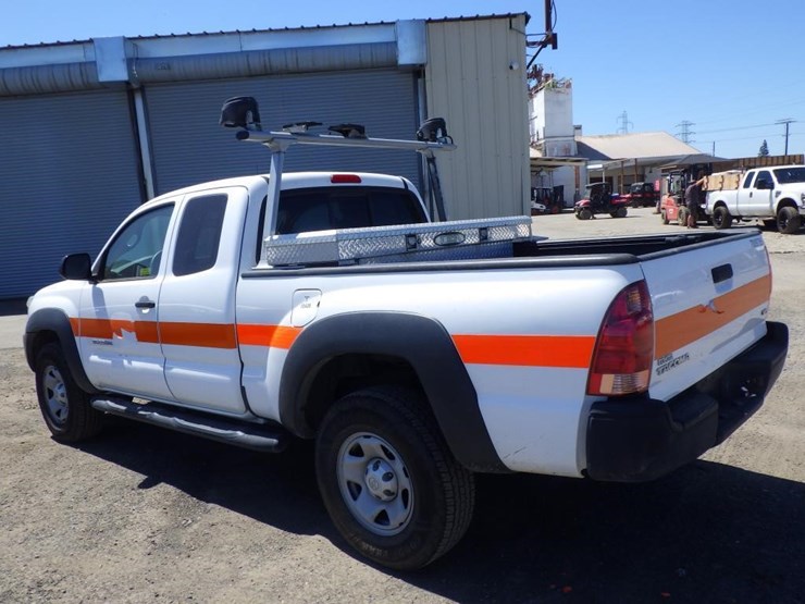 2014-toyota-tacoma-image-5