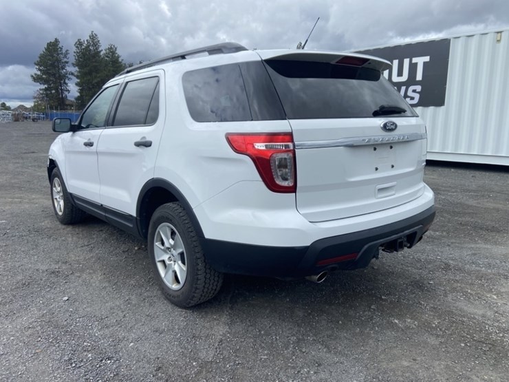 2013-ford-explorer-image-3