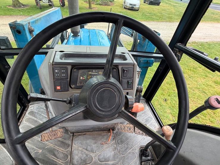 new-holland-5030-image-18